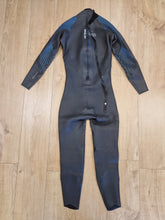 Load image into Gallery viewer, Pre loved Men&#39;s Orca Athlex Flex Wetsuit size 7 (1444) - Grade B