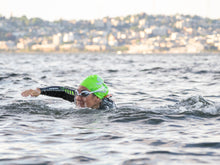 Load image into Gallery viewer, Blueseventy Reaction Triathlon Wetsuit Womens - Tri Wetsuit Hire