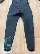 Load image into Gallery viewer, Pre Loved Yonda Spectre Womens Wetsuit SM (357) - Grade B