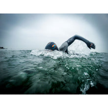 Load image into Gallery viewer, Blueseventy Thermal Swim Gloves - DELIVERY END OF FEB - Tri Wetsuit Hire