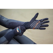 Load image into Gallery viewer, Blueseventy Thermal Swim Gloves - DELIVERY END OF FEB - Tri Wetsuit Hire