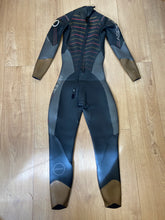 Load image into Gallery viewer, Pre Loved Zone 3 Men&#39;s Thermal Aspire Wetsuit (664) - Tri Wetsuit Hire