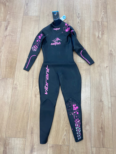 CLEARANCE Sailfish Vibrant Womens Wetsuit S (371)