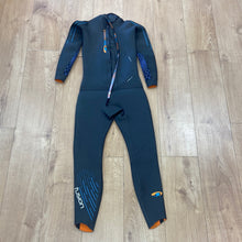 Load image into Gallery viewer, Pre Loved Blueseventy Fusion Triathlon Wetsuit Men&#39;s SM (122) - Grade A