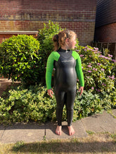 Load image into Gallery viewer, Clearance Yonda Spook Kids Wetsuit (BRAND NEW) VARIOUS SIZES - Tri Wetsuit Hire